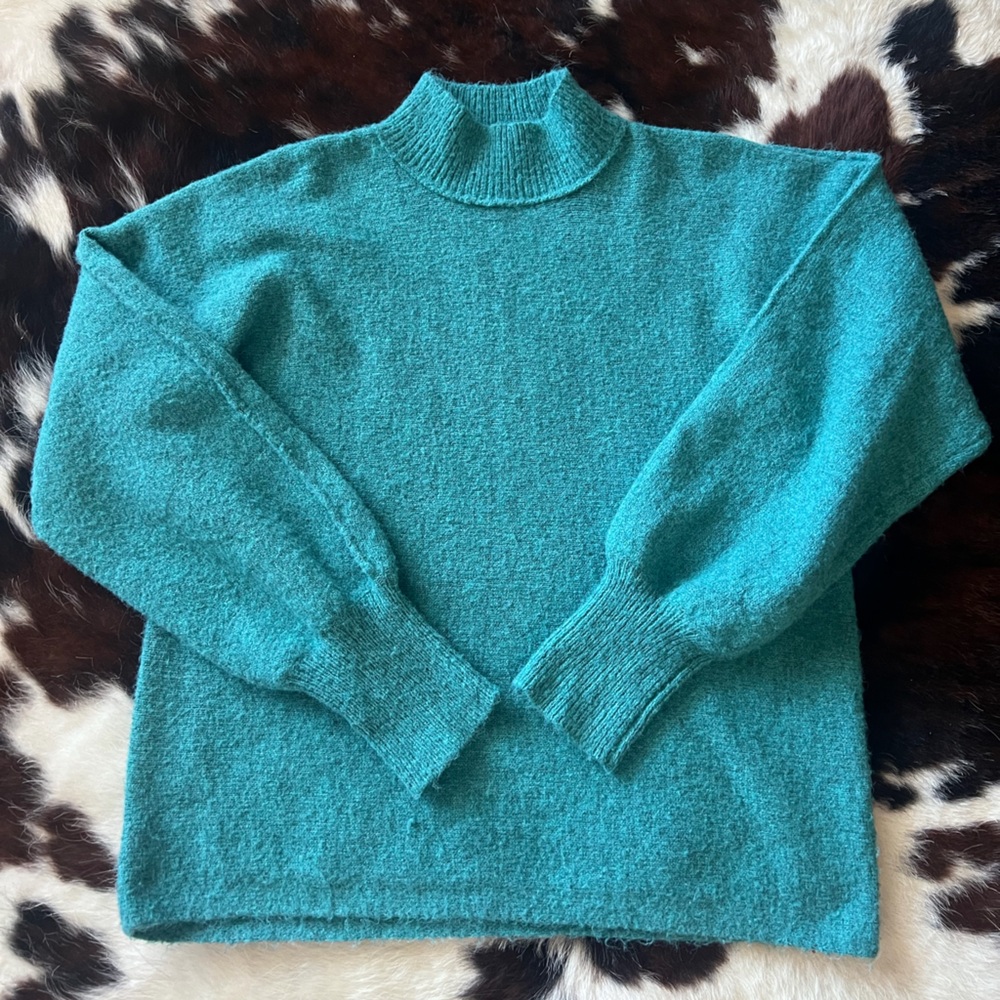 LA MIEL Turquoise Crew Neck Sweater